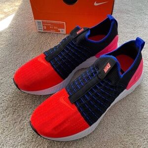 Nike react phantom run flyknit 2 Women’s Running Shoes Size 9 Black/Crimson/Blue
